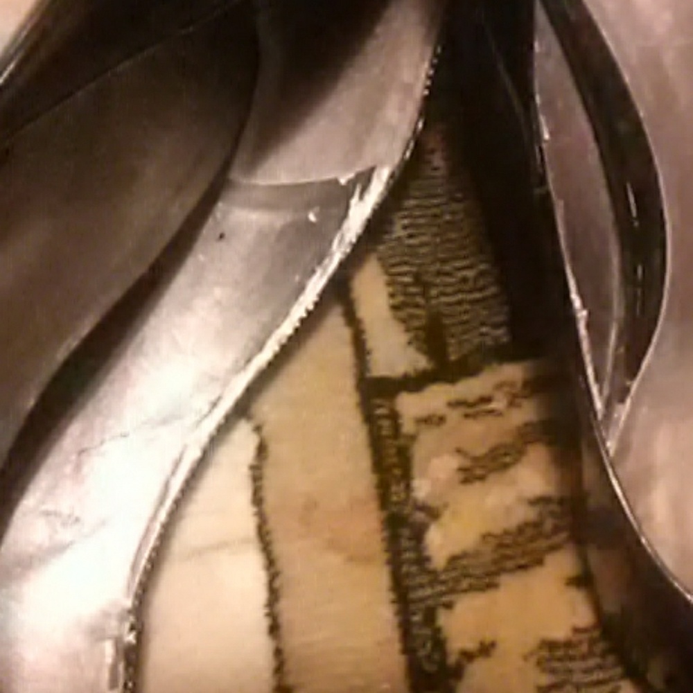 Shoes - Picture 3 of 6